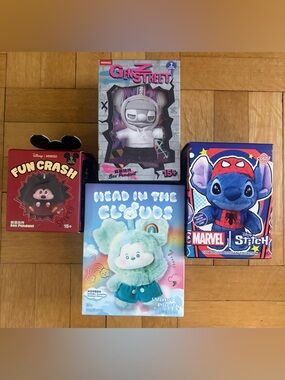 Mickey Mouse & Stitch Blind Box Bundle! 4 chance to pull a plush pendant secret!